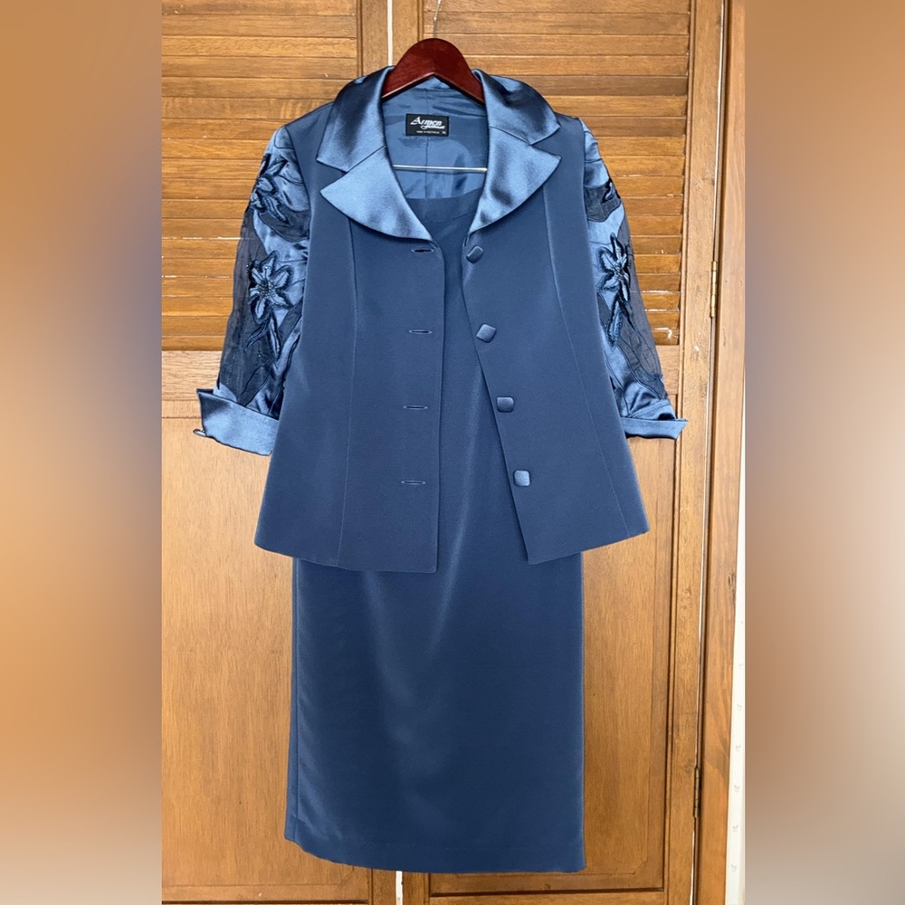 Armen Fashions Blue Garment